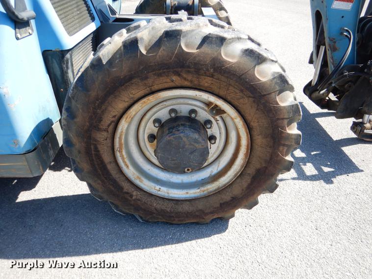 image for item DE3873 2005 JLG G642P telehandler