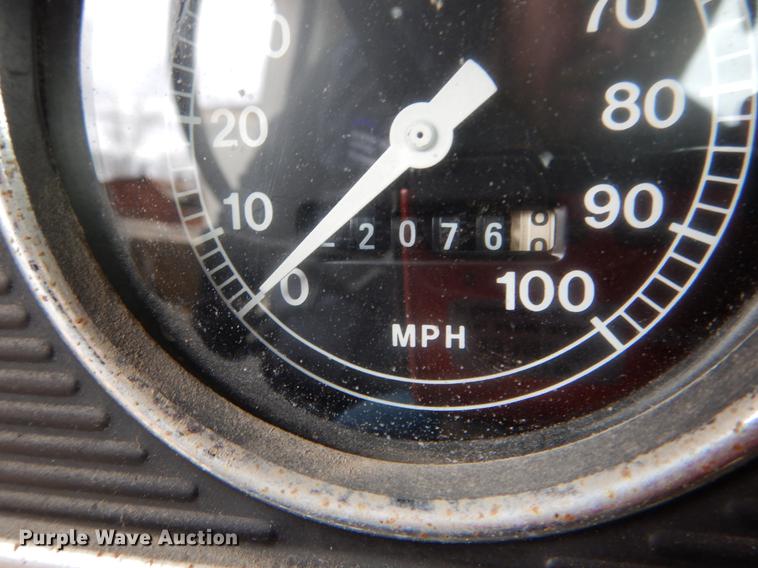 image for item DE6053 1977 Ford F700 bucket truck