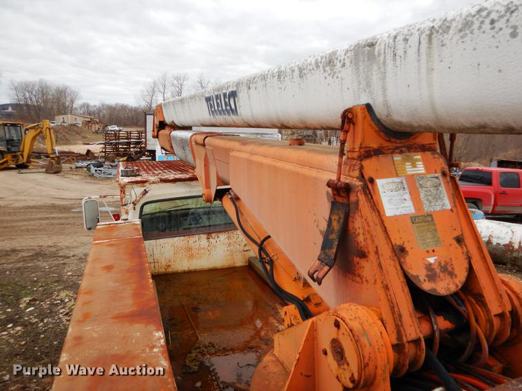 image for item DE6053 1977 Ford F700 bucket truck