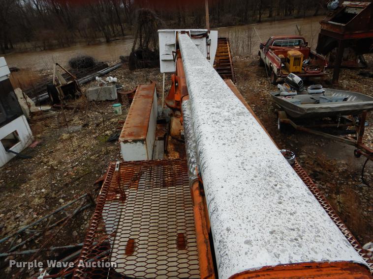 image for item DE6053 1977 Ford F700 bucket truck