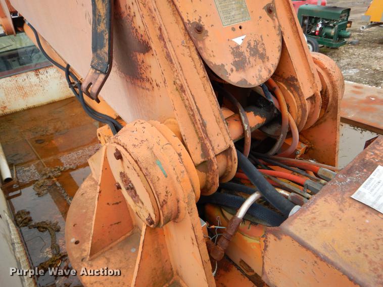 image for item DE6053 1977 Ford F700 bucket truck