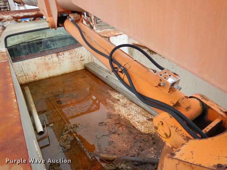 image for item DE6053 1977 Ford F700 bucket truck