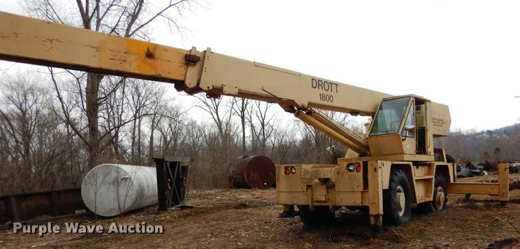 image for item DE6067 Drott 1800CC crane