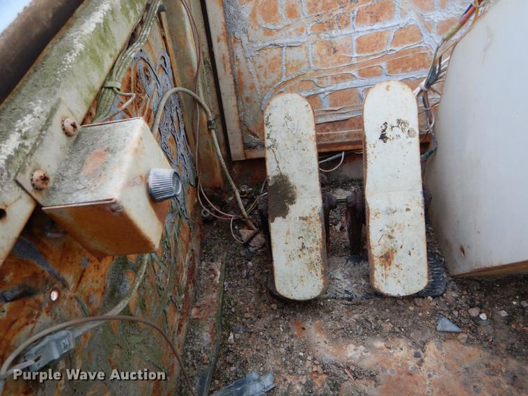 image for item DE6067 Drott 1800CC crane