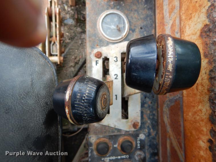 image for item DE6067 Drott 1800CC crane