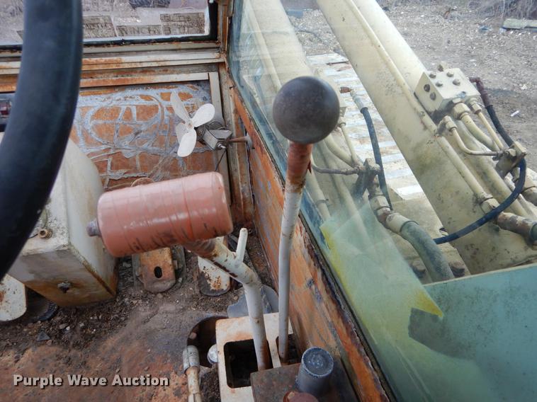 image for item DE6067 Drott 1800CC crane