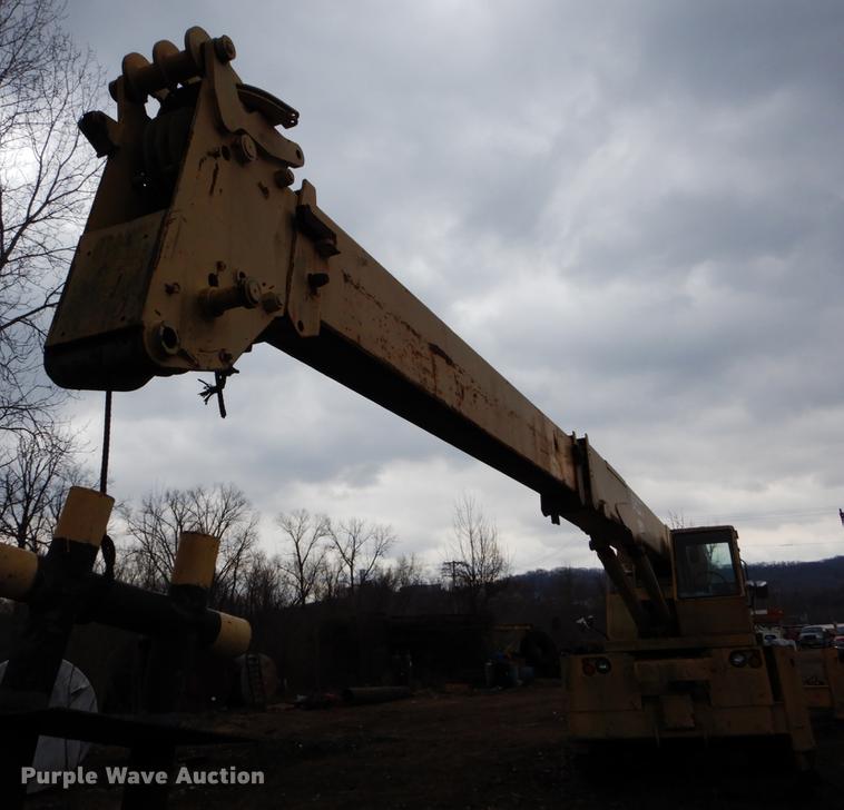 image for item DE6067 Drott 1800CC crane