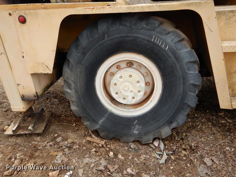 image for item DE6067 Drott 1800CC crane