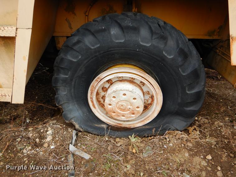 image for item DE6067 Drott 1800CC crane