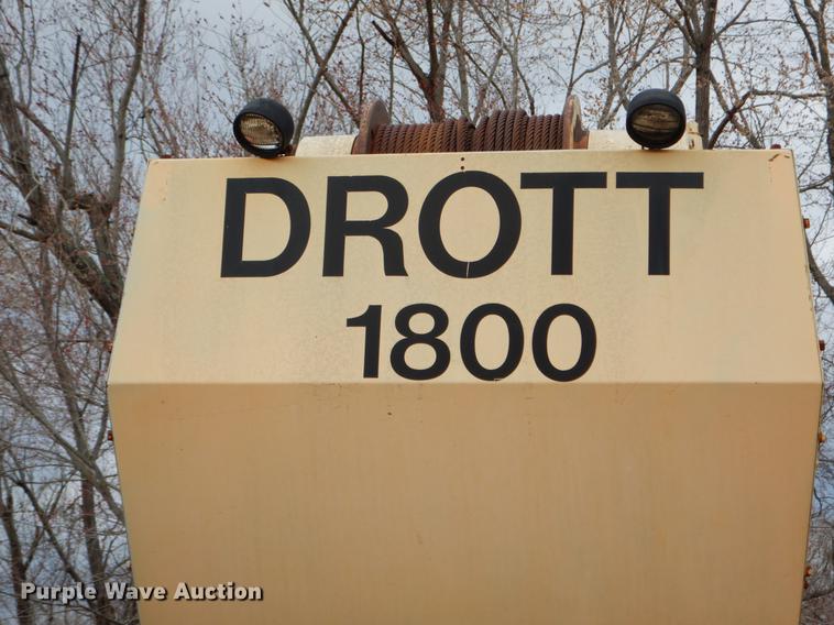 image for item DE6067 Drott 1800CC crane