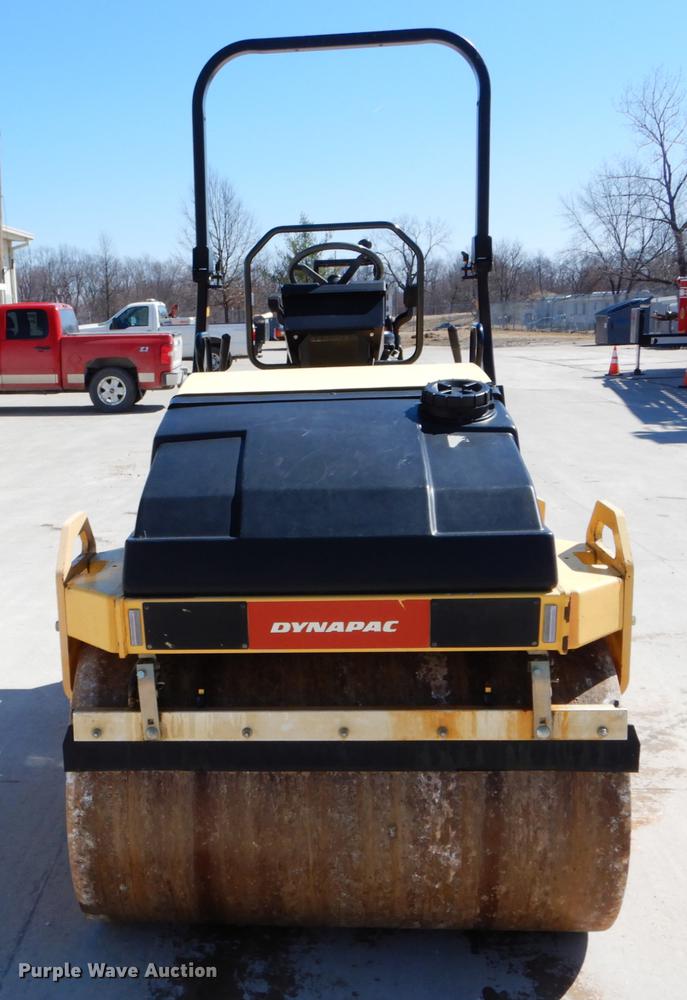 image for item DE6074 2010 Dynapac CC142 double drum vibratory roller