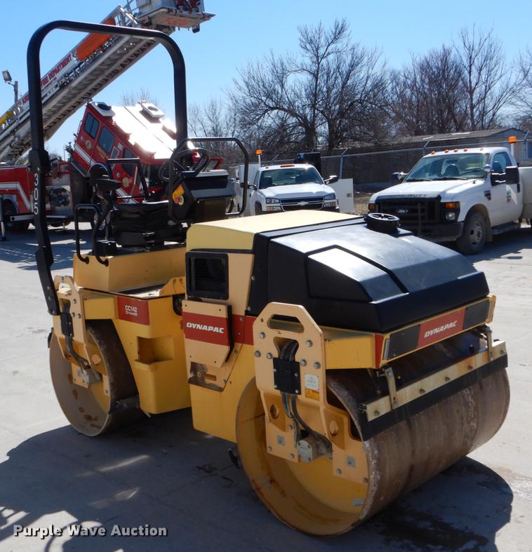 image for item DE6074 2010 Dynapac CC142 double drum vibratory roller