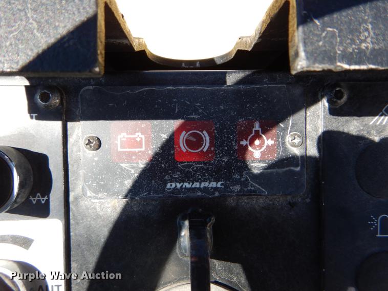 image for item DE6074 2010 Dynapac CC142 double drum vibratory roller