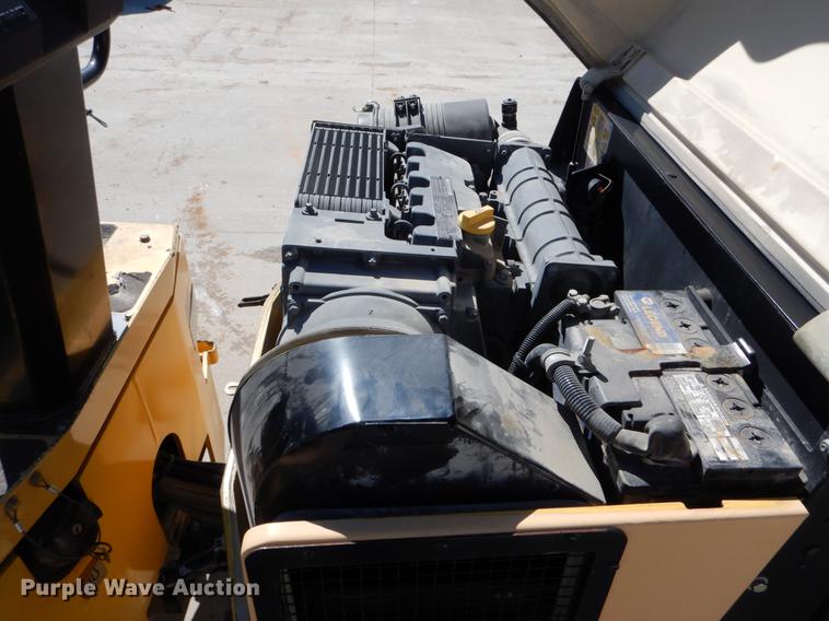 image for item DE6074 2010 Dynapac CC142 double drum vibratory roller