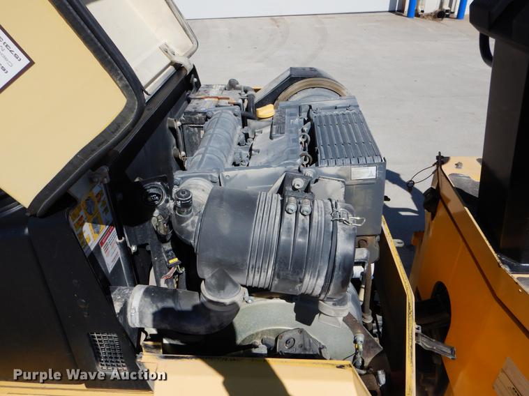 image for item DE6074 2010 Dynapac CC142 double drum vibratory roller