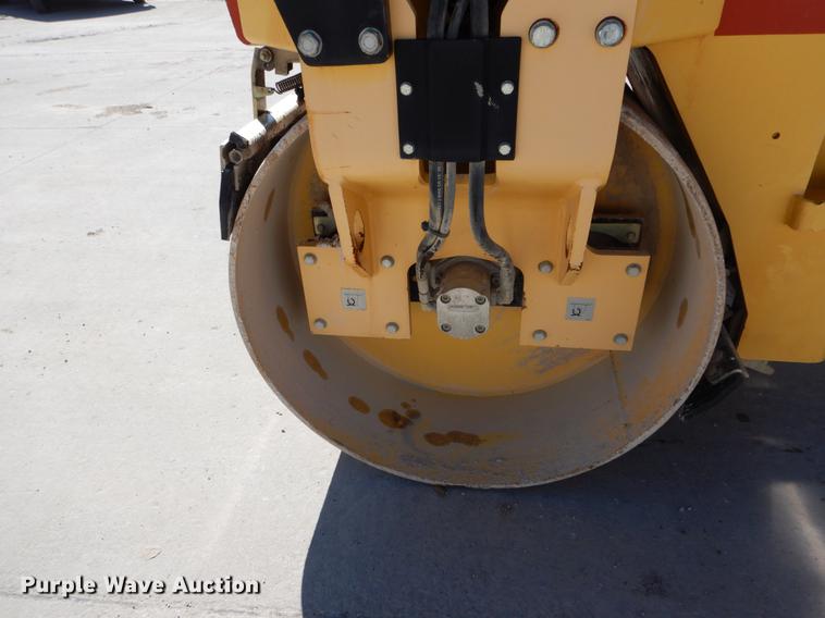 image for item DE6074 2010 Dynapac CC142 double drum vibratory roller