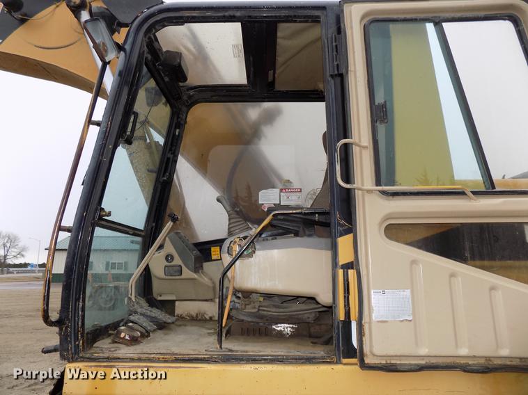 image for item DE7642 1997 Caterpillar 325B L excavator