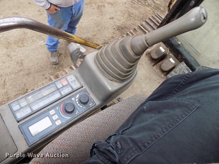 image for item DE7642 1997 Caterpillar 325B L excavator