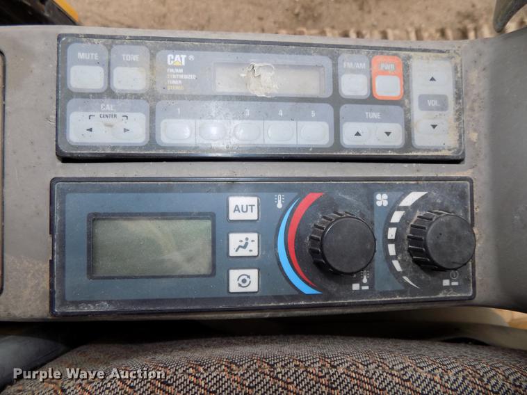 image for item DE7642 1997 Caterpillar 325B L excavator