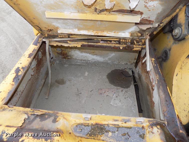 image for item DE7642 1997 Caterpillar 325B L excavator