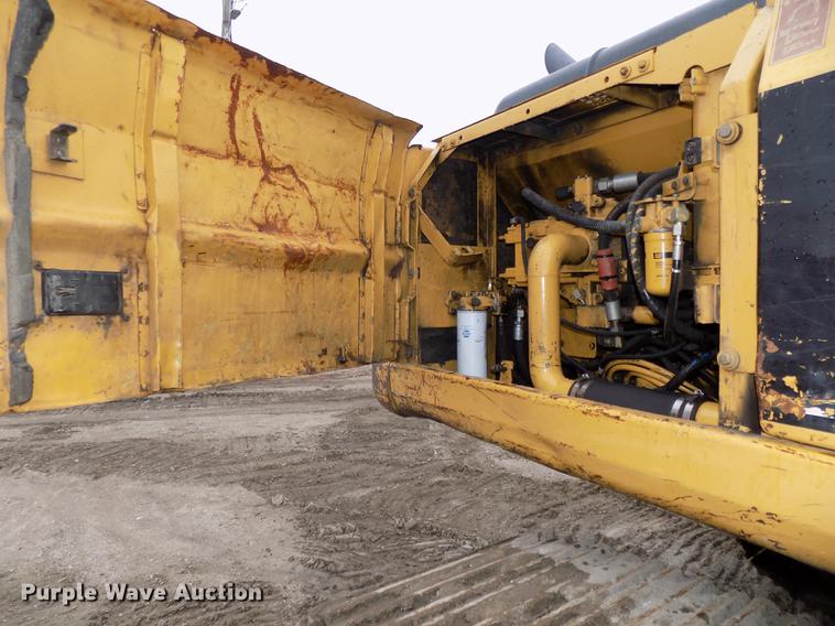 image for item DE7642 1997 Caterpillar 325B L excavator