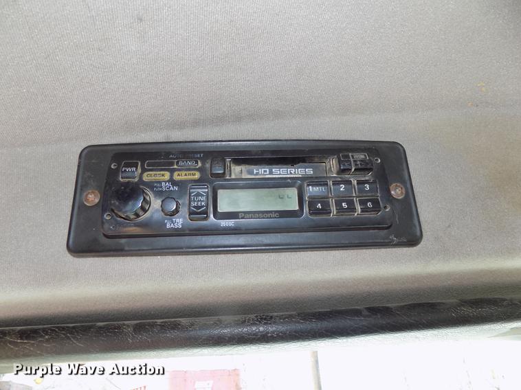 image for item DE7649 1999 Mack CH613 semi truck