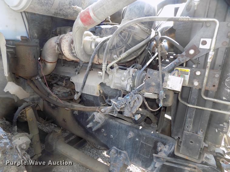 image for item DE7649 1999 Mack CH613 semi truck