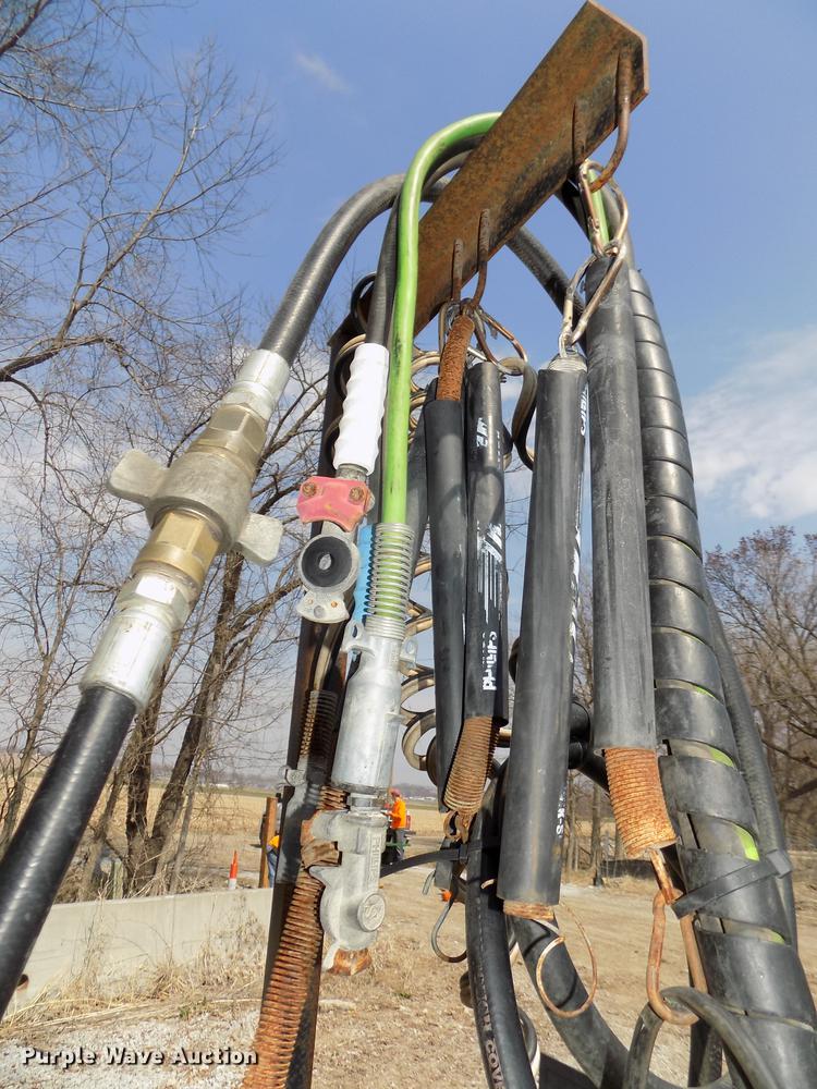 image for item DE7649 1999 Mack CH613 semi truck