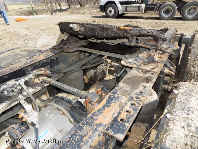 image for item DE7649 1999 Mack CH613 semi truck