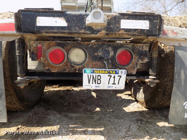 image for item DE7649 1999 Mack CH613 semi truck