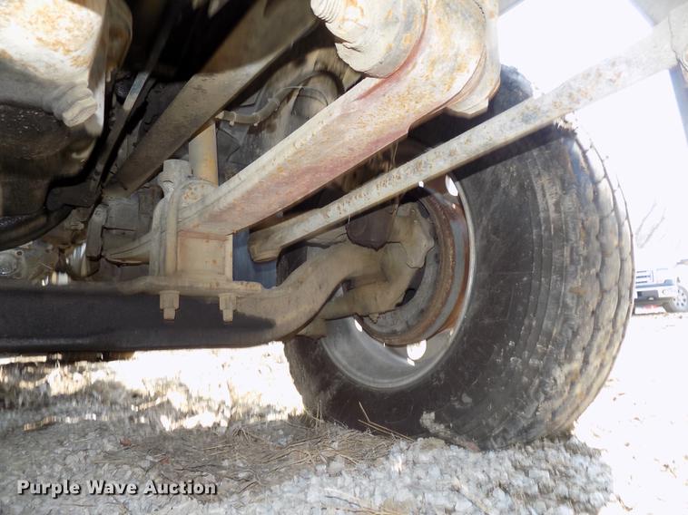 image for item DE7649 1999 Mack CH613 semi truck