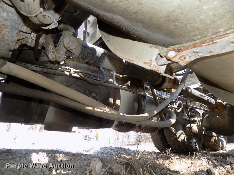 image for item DE7649 1999 Mack CH613 semi truck