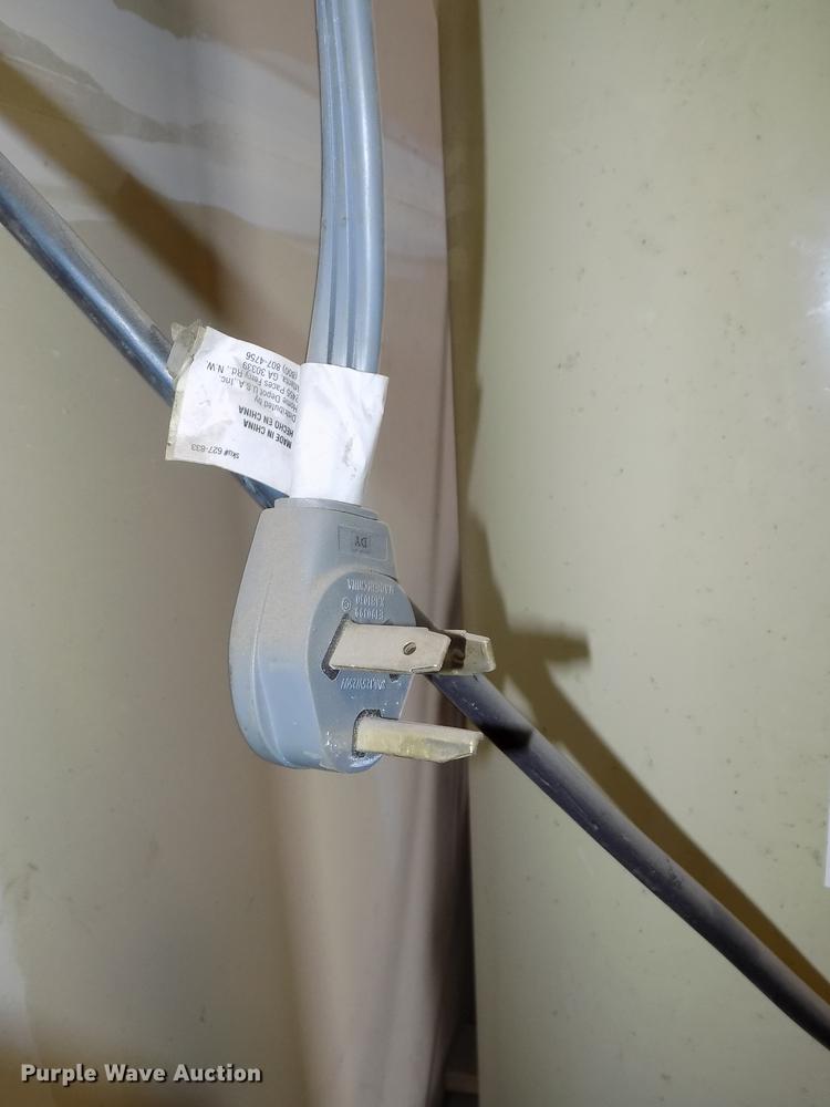 image for item DE7652 Ingersoll Rand air compressor and Pacific generator