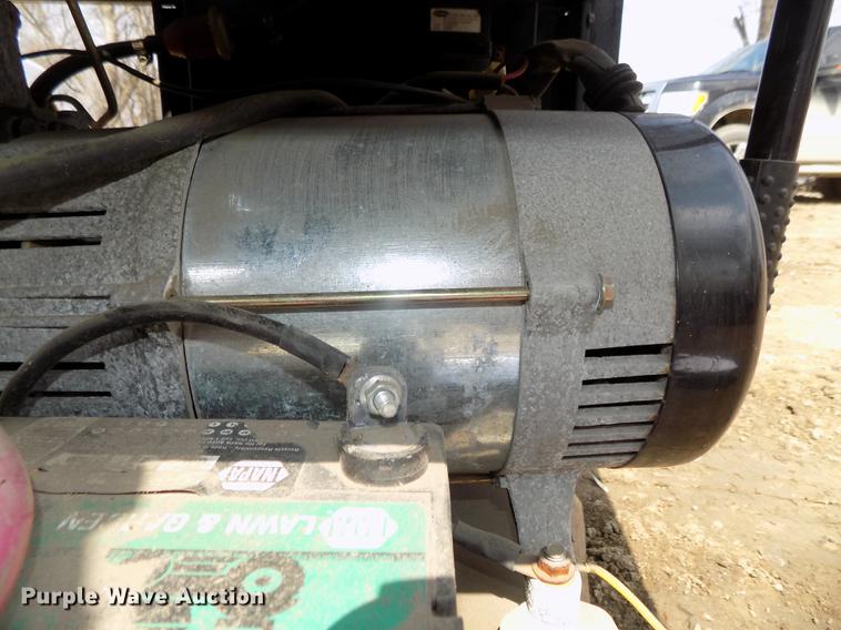 image for item DE7652 Ingersoll Rand air compressor and Pacific generator