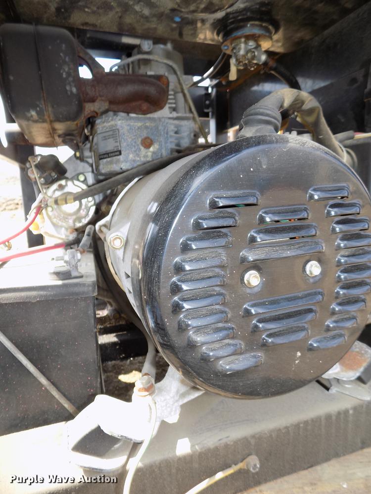 image for item DE7652 Ingersoll Rand air compressor and Pacific generator