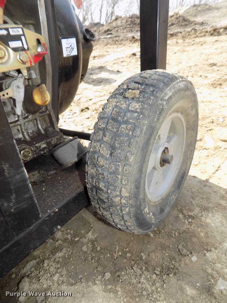 image for item DE7652 Ingersoll Rand air compressor and Pacific generator