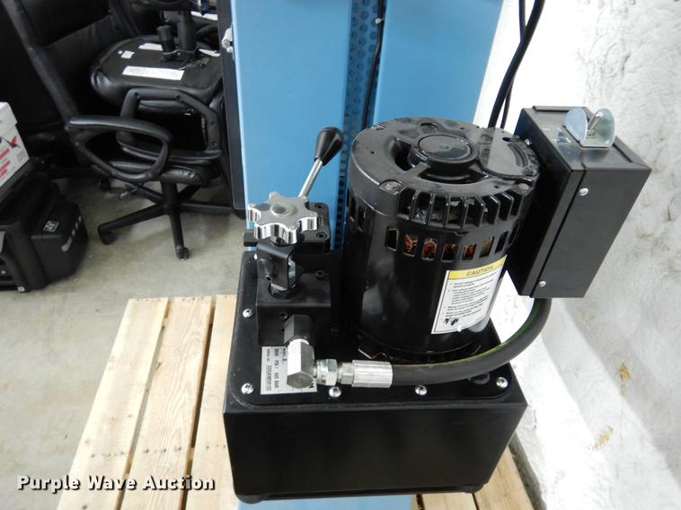 image for item DE8536 Gilson MC-250P 250 series concrete compression machine