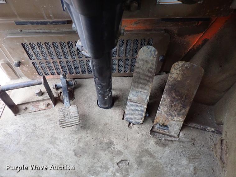 image for item DF1001 1996 Caterpillar 615C Series II elevating scraper