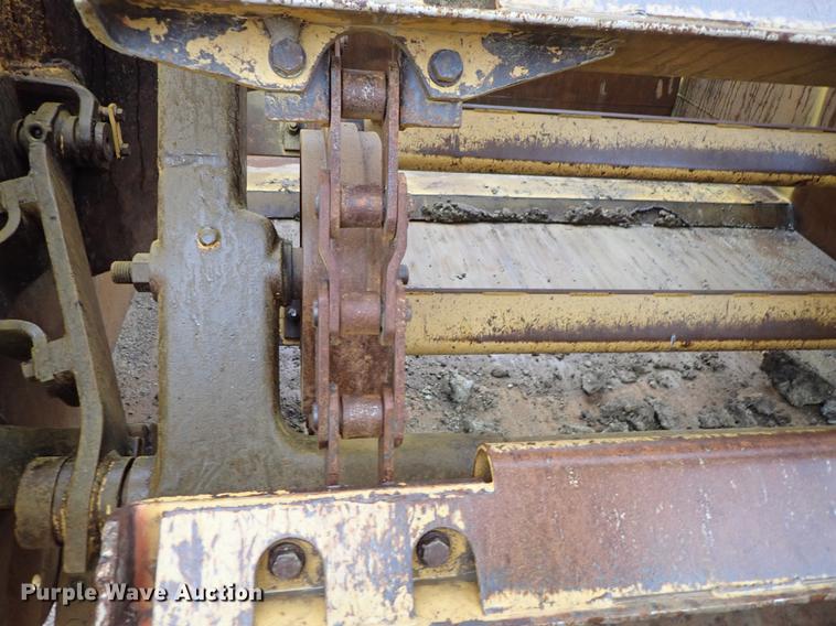 image for item DF1001 1996 Caterpillar 615C Series II elevating scraper