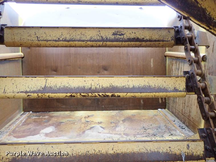 image for item DF1001 1996 Caterpillar 615C Series II elevating scraper