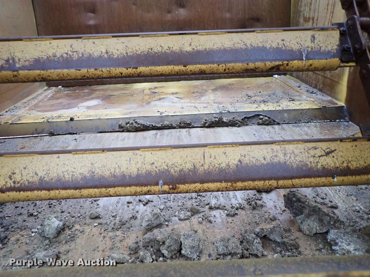 image for item DF1001 1996 Caterpillar 615C Series II elevating scraper