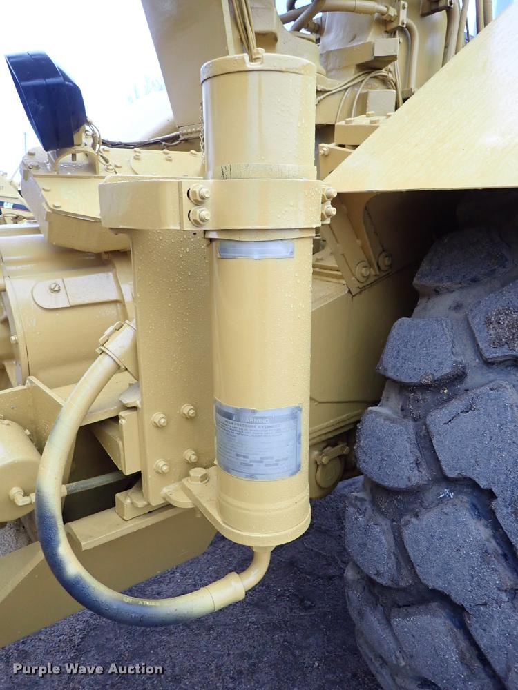 image for item DF1001 1996 Caterpillar 615C Series II elevating scraper