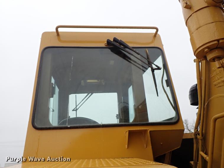 image for item DF1001 1996 Caterpillar 615C Series II elevating scraper