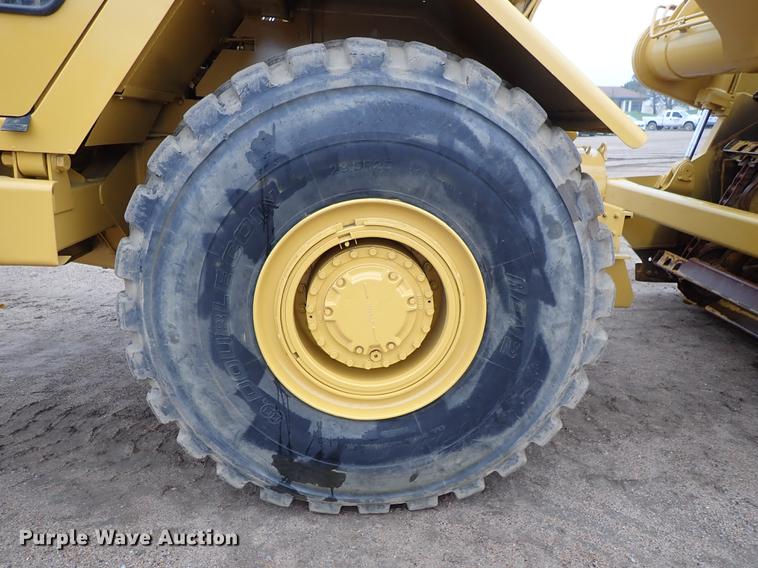 image for item DF1001 1996 Caterpillar 615C Series II elevating scraper