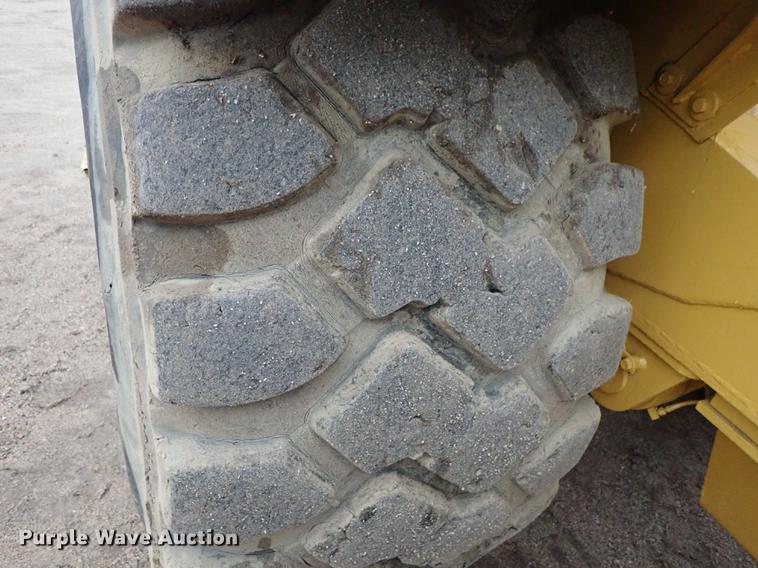 image for item DF1001 1996 Caterpillar 615C Series II elevating scraper