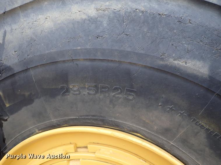 image for item DF1001 1996 Caterpillar 615C Series II elevating scraper