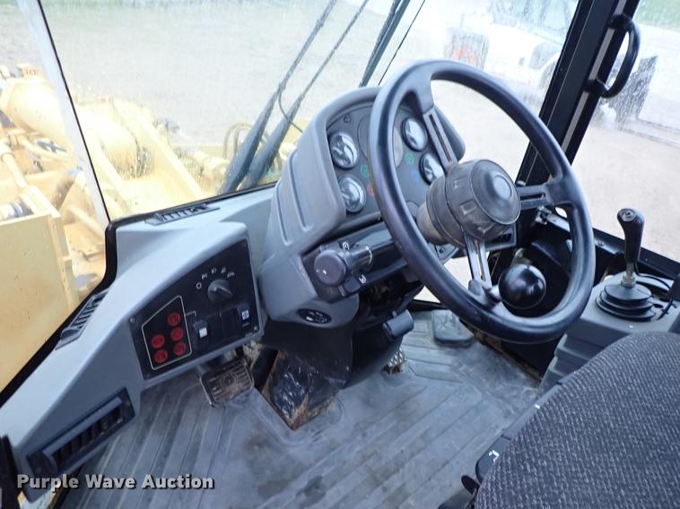 image for item DF1002 1998 Caterpillar 938G wheel loader