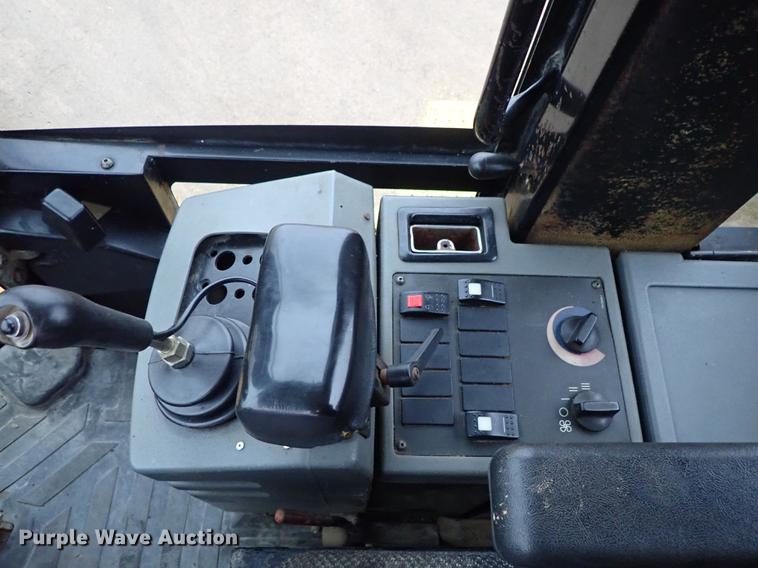 image for item DF1002 1998 Caterpillar 938G wheel loader