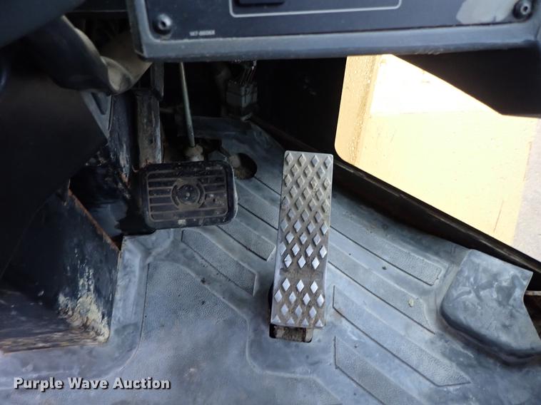 image for item DF1002 1998 Caterpillar 938G wheel loader