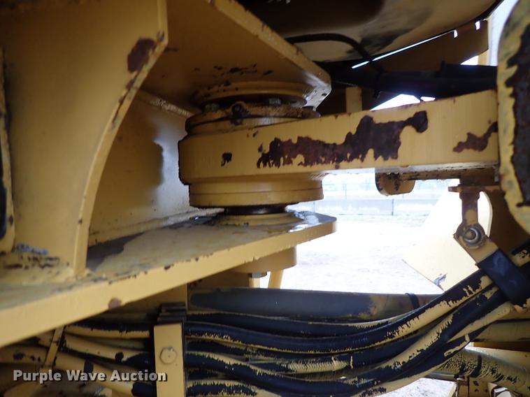 image for item DF1002 1998 Caterpillar 938G wheel loader